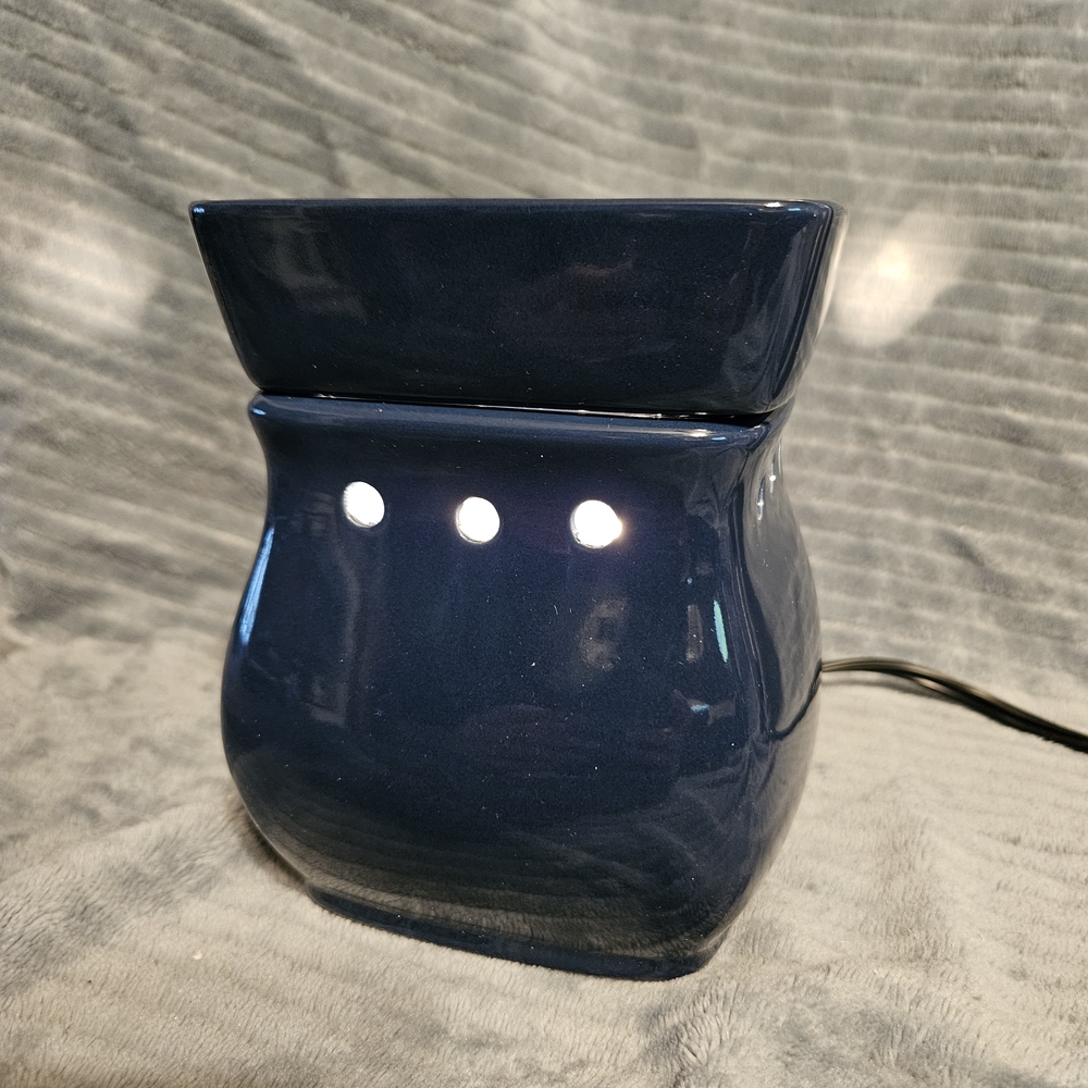 Scentsy Navy Classic Curve Ceramic Warmer - Picture 2 of 5